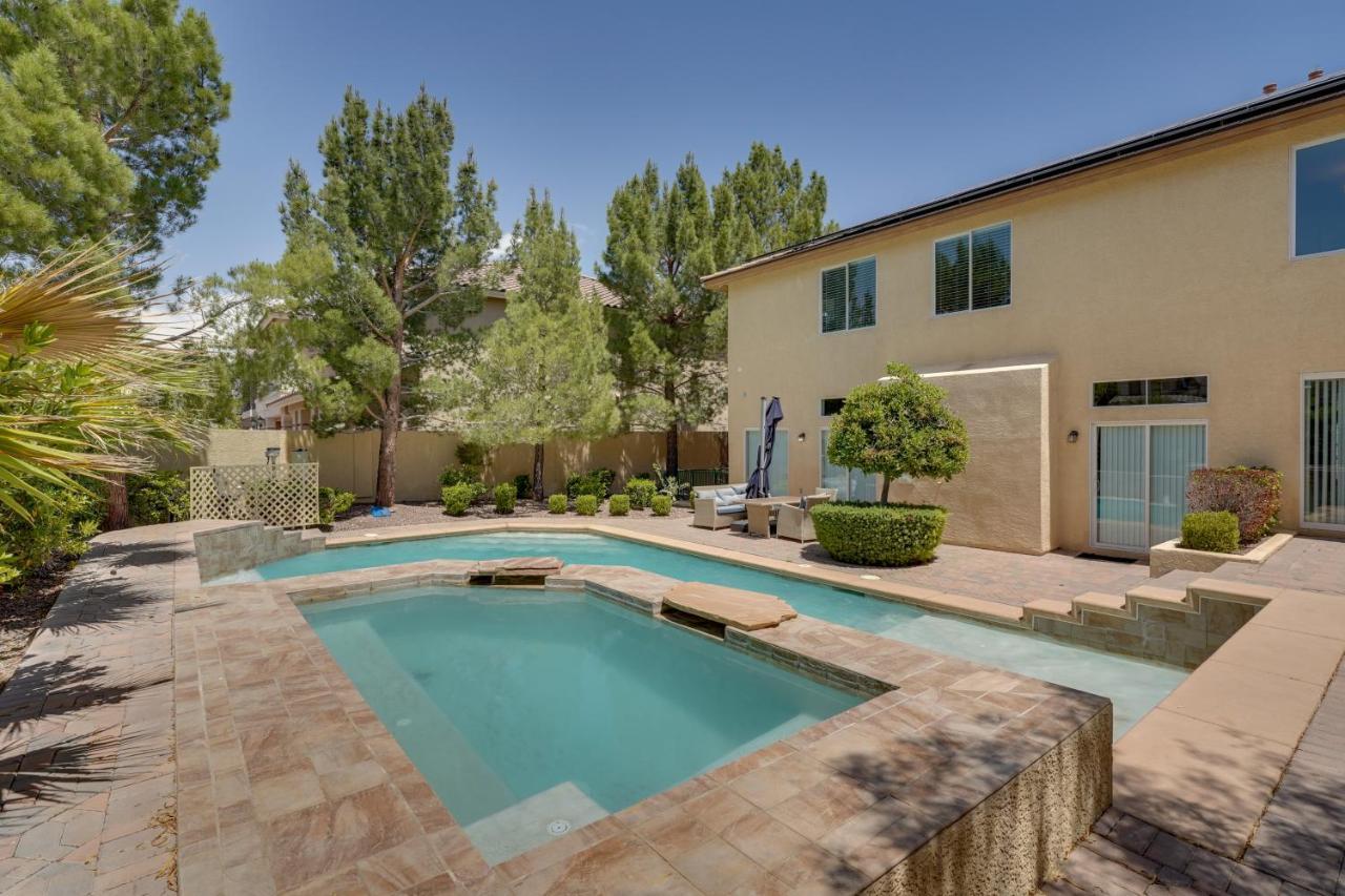 Elegant Las Vegas Home With Pool And Putting Green! 외부 사진