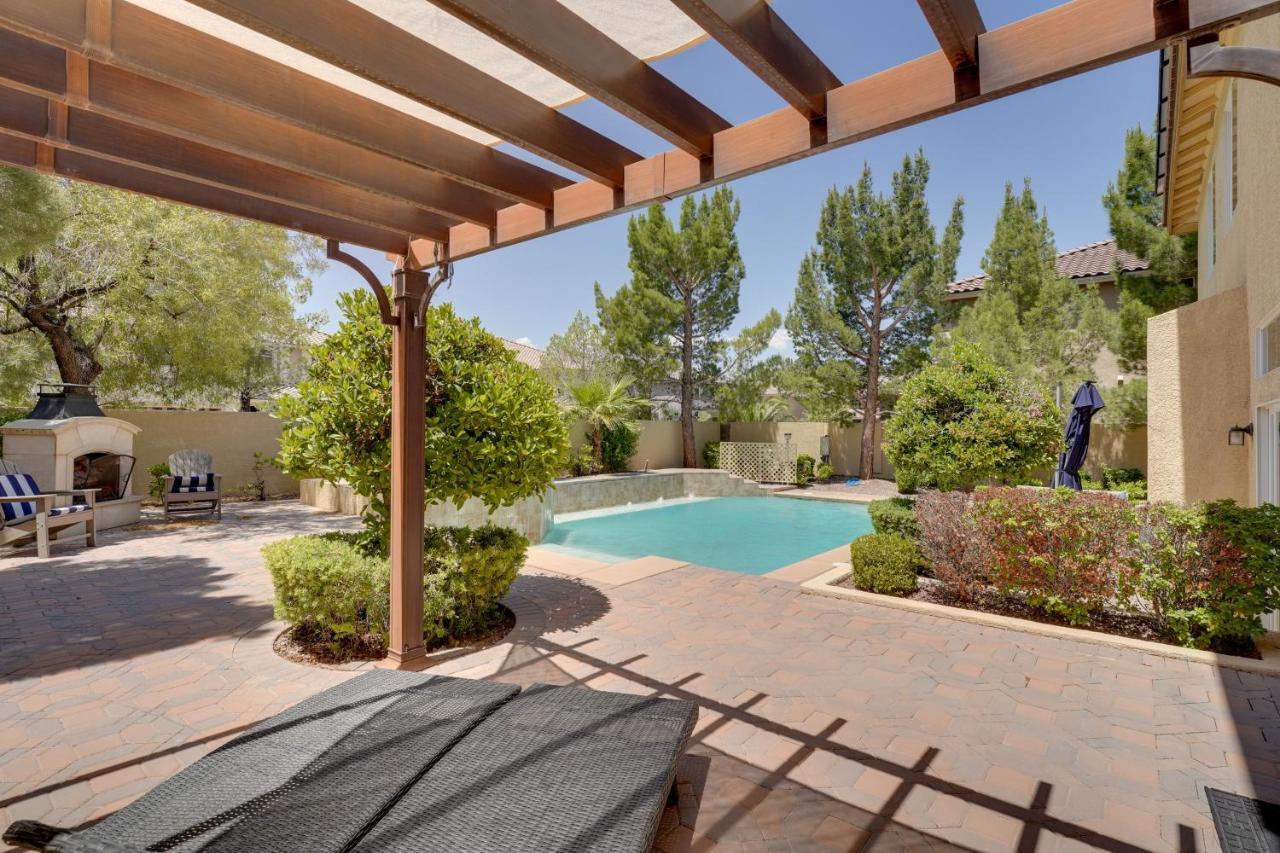 Elegant Las Vegas Home With Pool And Putting Green! 외부 사진